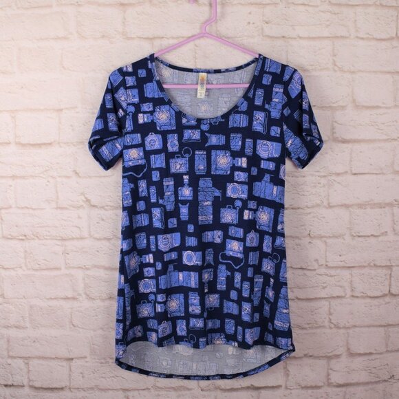 LuLaRoe Tops - 💰3/$25 LuLaRoe Printed Comfortable Short Sleeve Top XXS